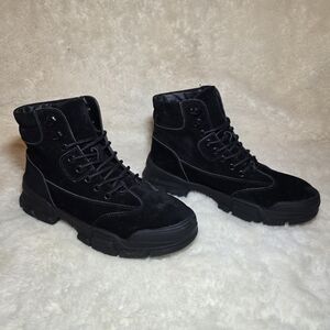 Le Château Black Chunky Combat Sneaker Boots Size 8.5 Near Mint Streetwear Edge